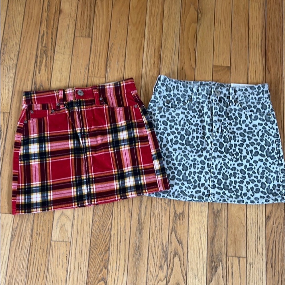 American Eagle Outfitters Red and Black Mini Skirt Casual